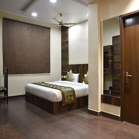 Hotel Rang Mahal Near Jaipur International Airport 외부 사진