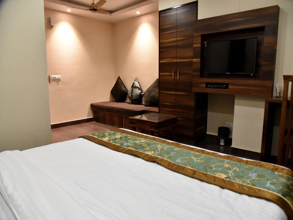 Hotel Rang Mahal Near Jaipur International Airport 외부 사진