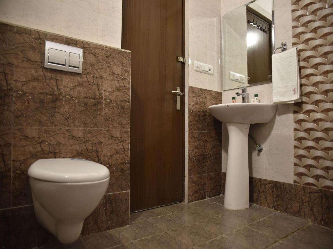 Hotel Rang Mahal Near Jaipur International Airport 외부 사진
